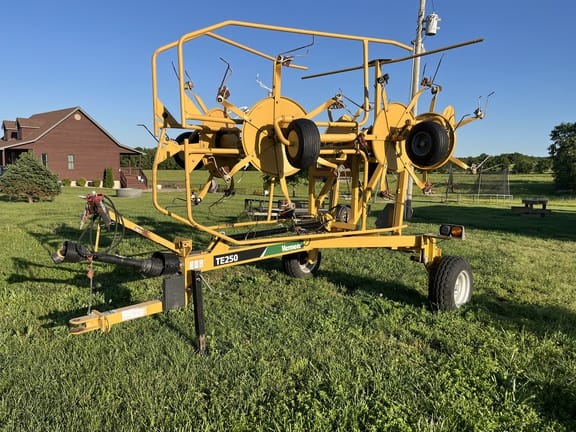 2014 Vermeer TE250 Equipment Image0