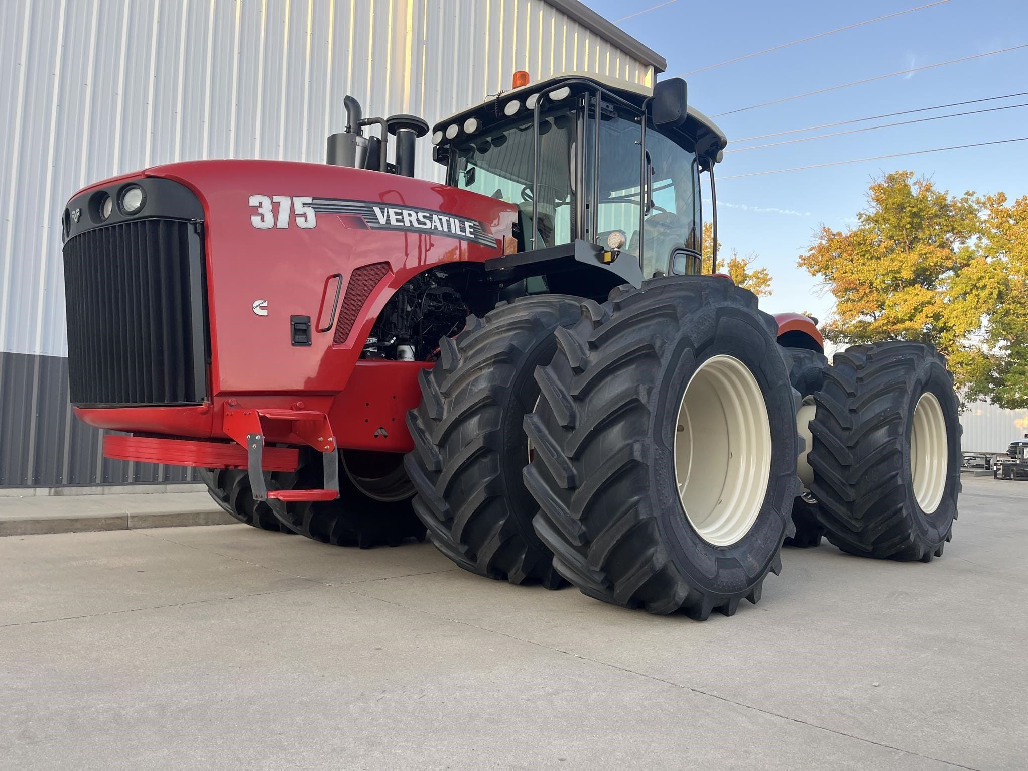 2014 Versatile 375 Equipment Image0