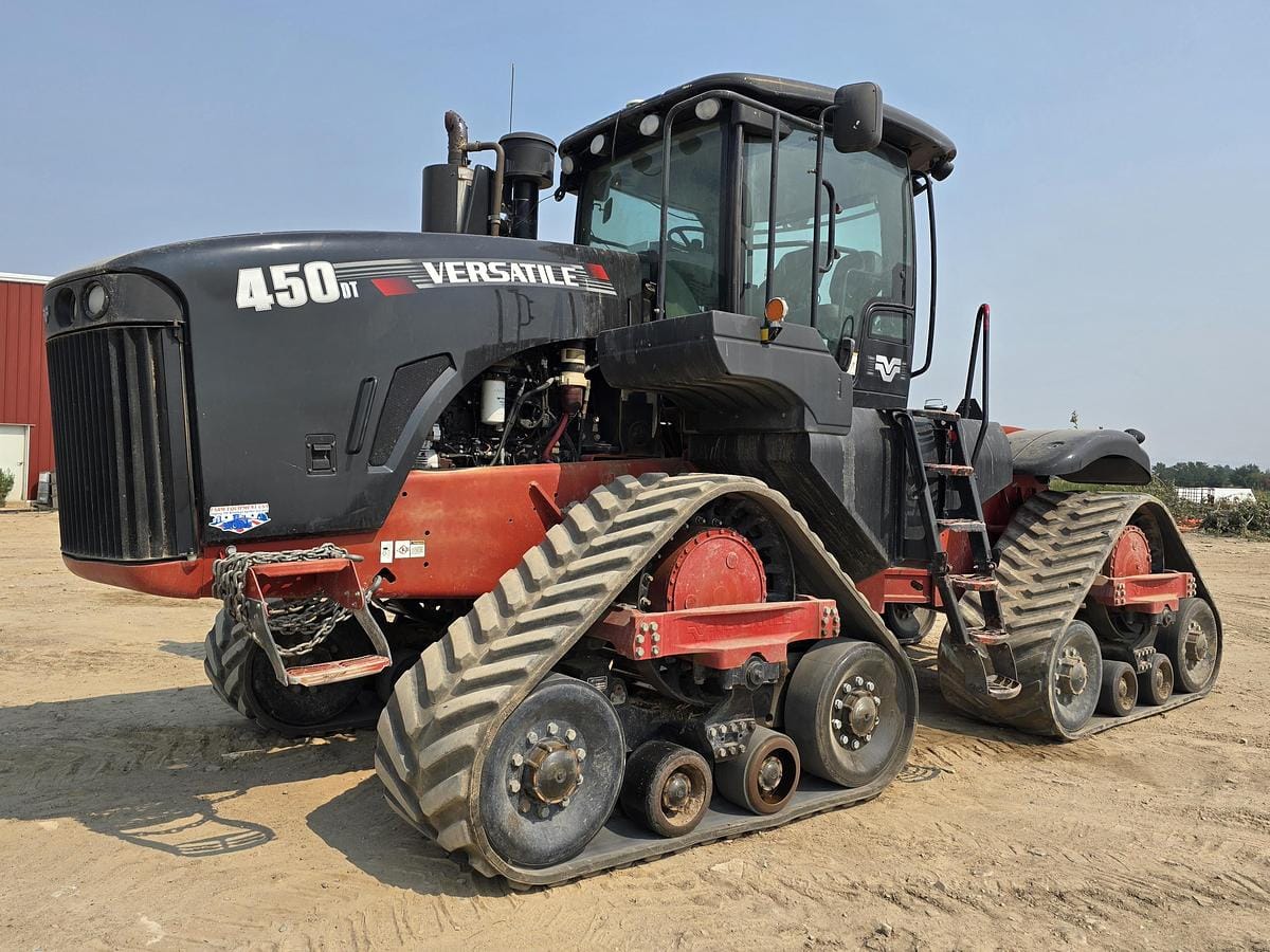 2014 Versatile 450DT Equipment Image0