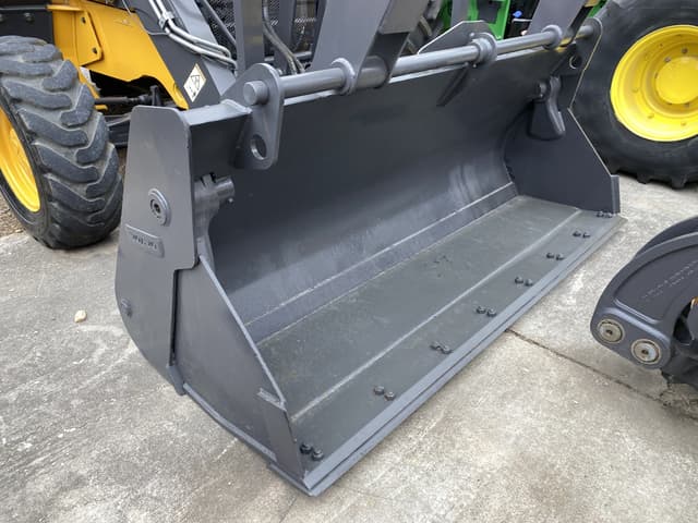 Image of Volvo BL70B equipment image 4