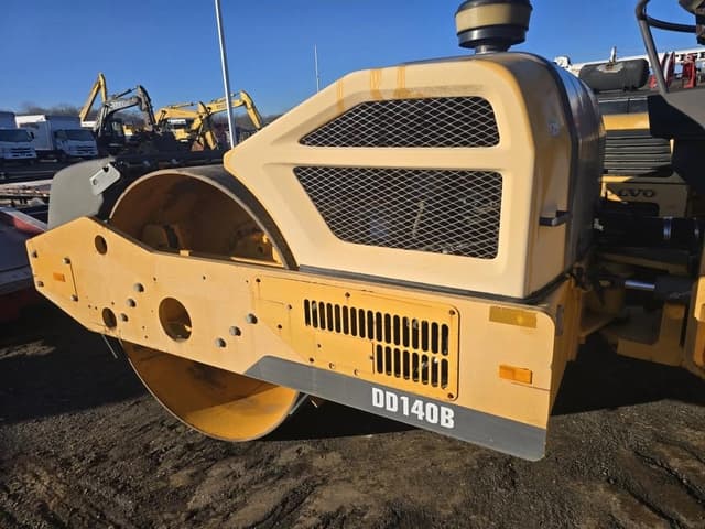 Image of Volvo DD140B equipment image 3