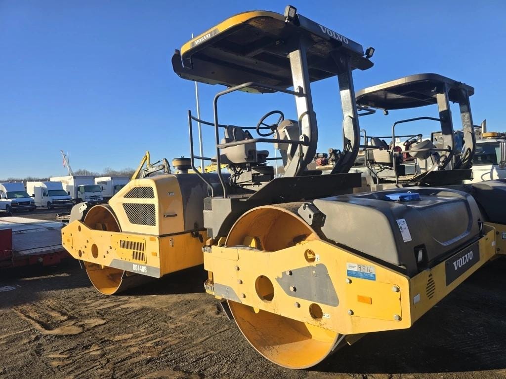 2014 Volvo DD140B Equipment Image0