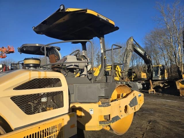 Image of Volvo DD140B equipment image 4