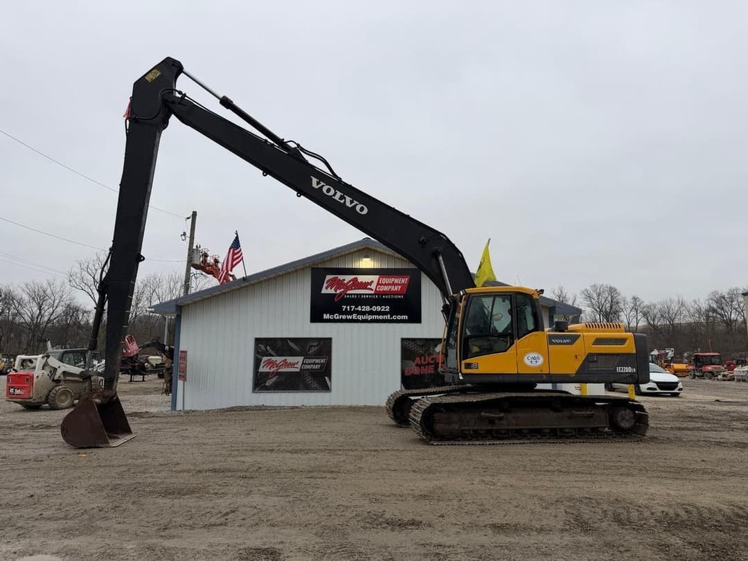 Image of Volvo EC220DLR  Primary image