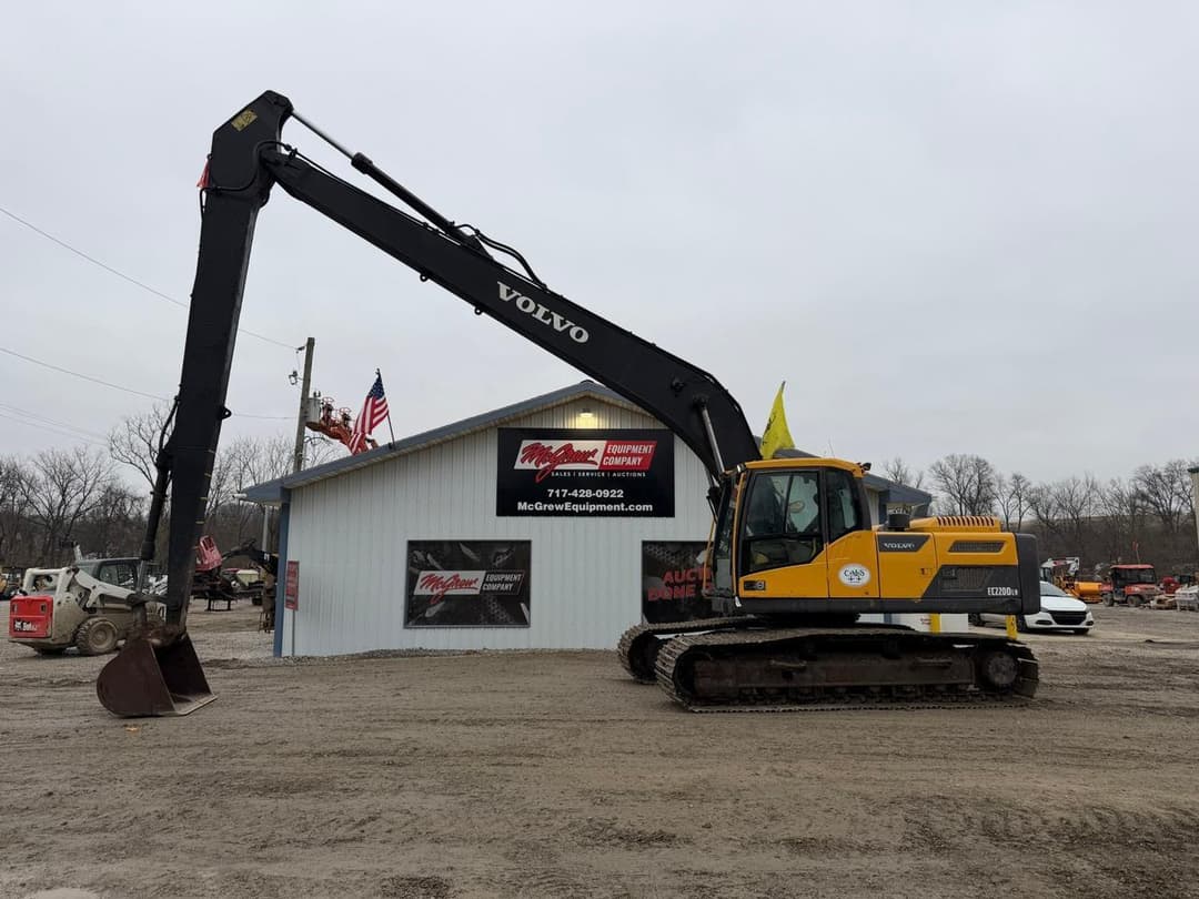 Image of Volvo EC220DL Primary image