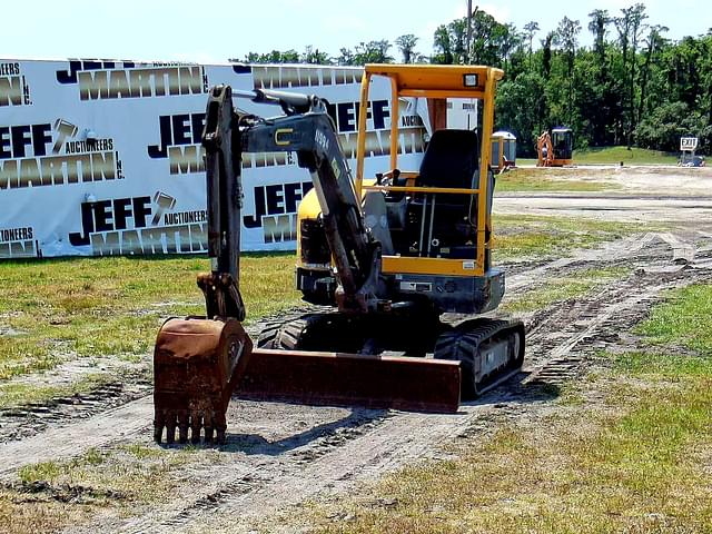 Image of Volvo ECR38 equipment image 1