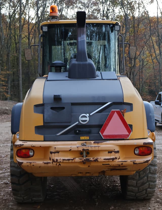 Image of Volvo L50G equipment image 3