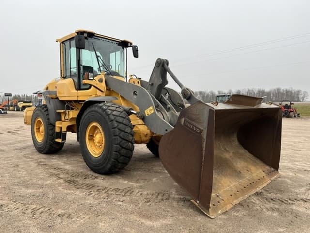 Image of Volvo L70 equipment image 4