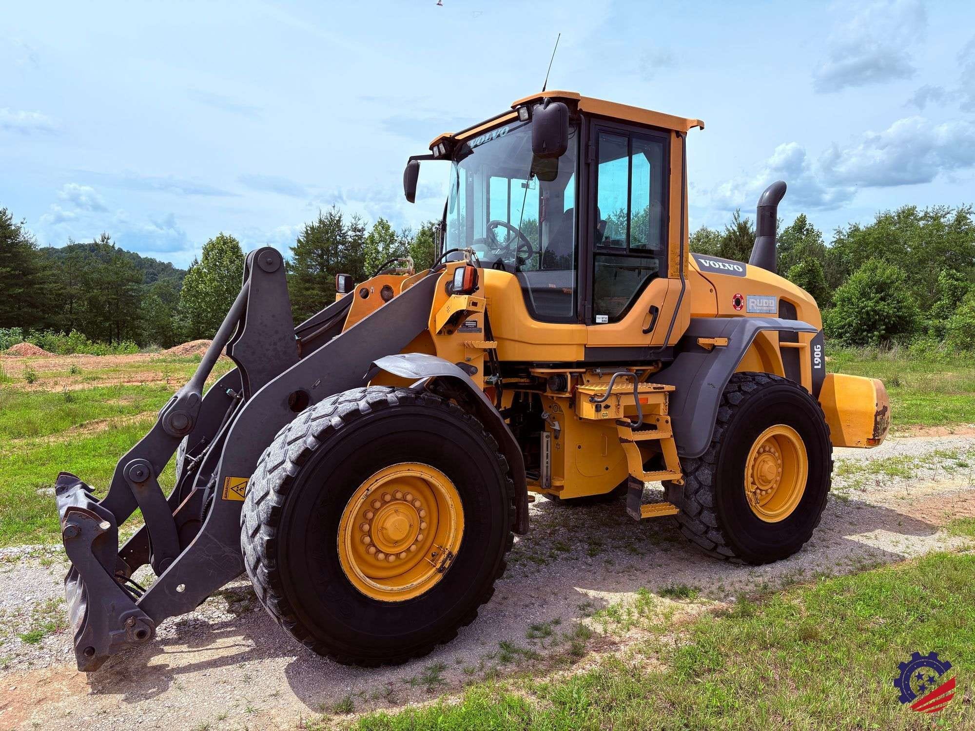 2014 Volvo L90G Equipment Image0