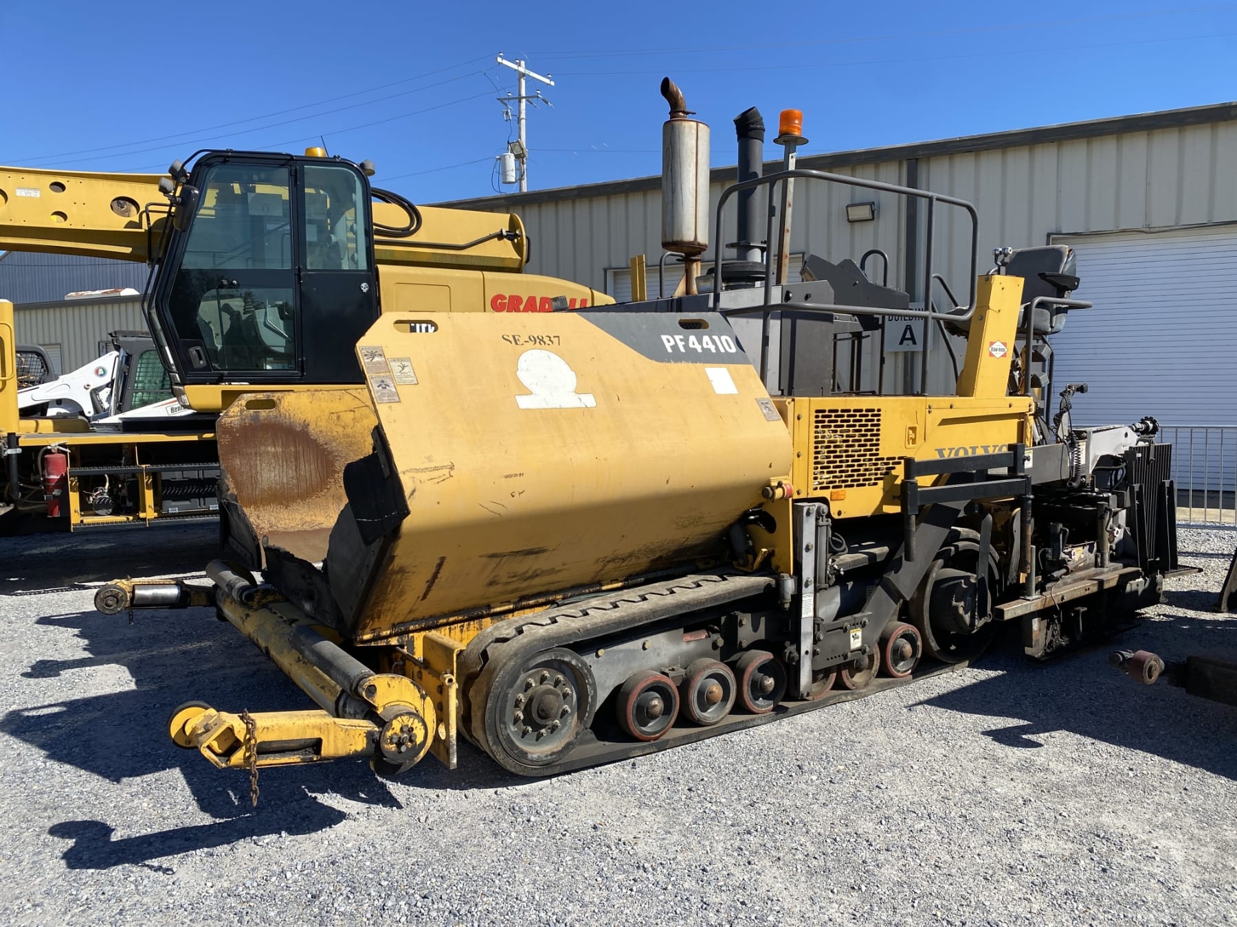 2014 Volvo PF4410 Equipment Image0