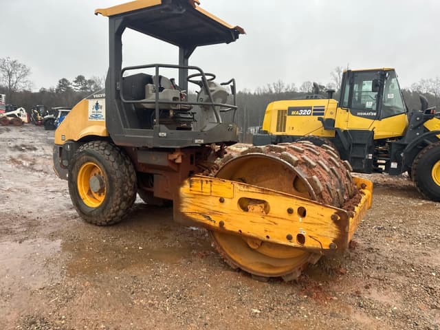 Image of Volvo SD75 equipment image 3