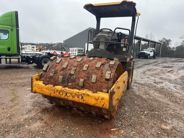 Image of Volvo SD75 equipment image 1