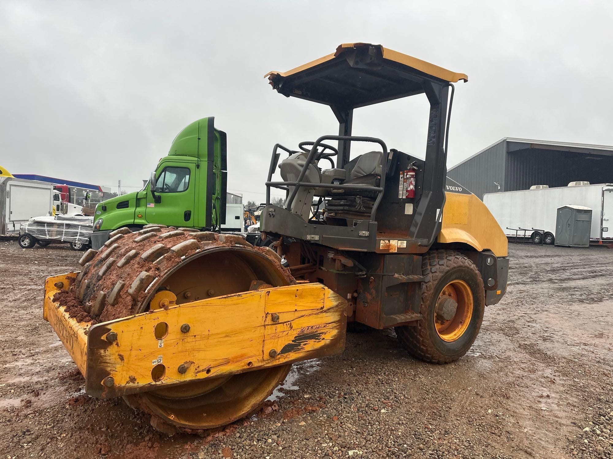 2014 Volvo SD75 Equipment Image0