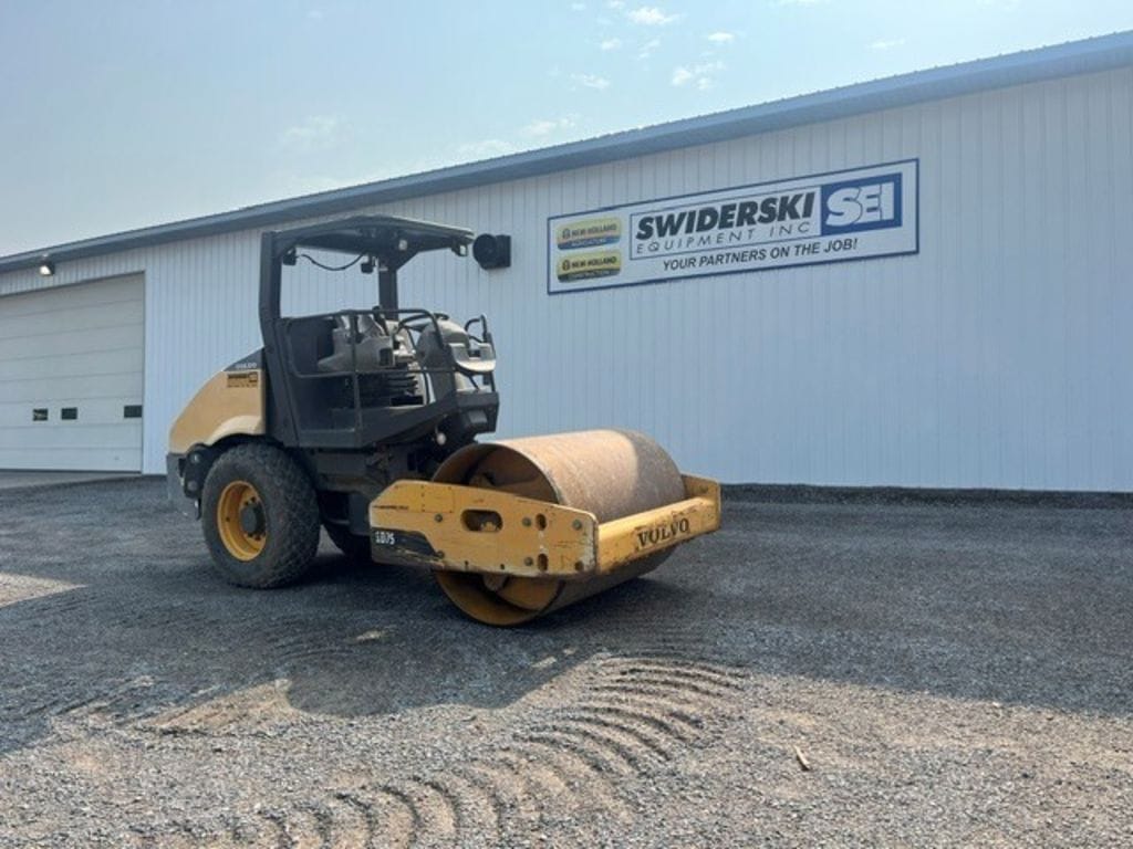 2014 Volvo SD75 Equipment Image0