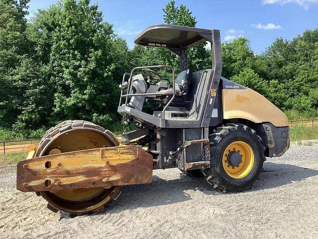 Image of Volvo SD75 equipment image 1