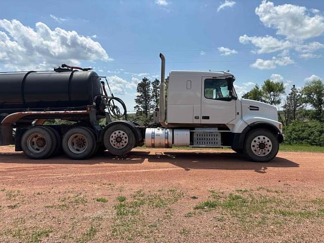 Image of Volvo VHD equipment image 4
