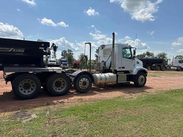 Image of Volvo VHD equipment image 4