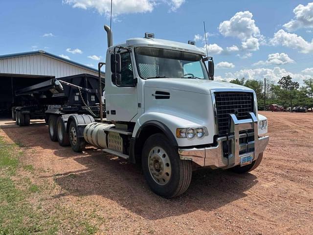 Image of Volvo VHD equipment image 2