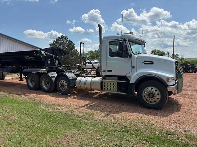 Image of Volvo VHD equipment image 3