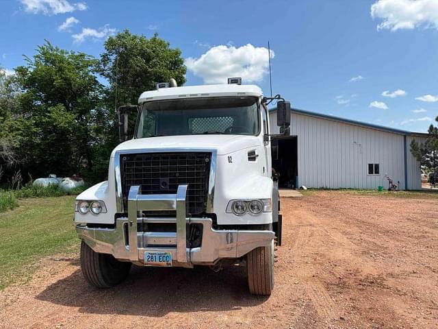 Image of Volvo VHD equipment image 1