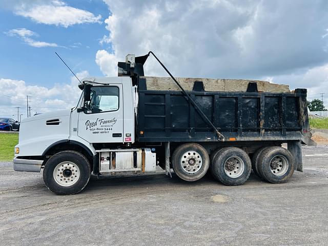 Image of Volvo VHD equipment image 1