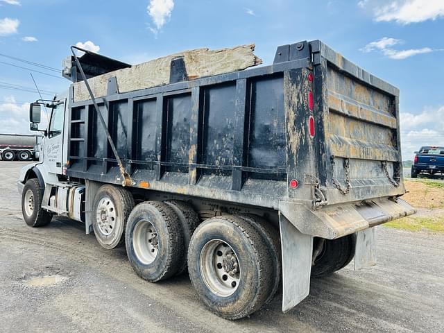 Image of Volvo VHD equipment image 2