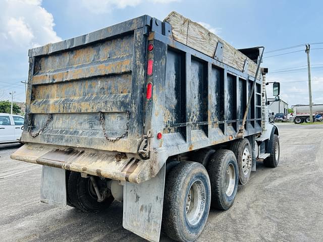 Image of Volvo VHD equipment image 4