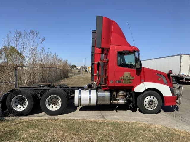 Image of Volvo VNL equipment image 3