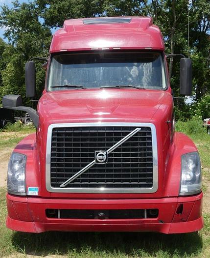 Image of Volvo VNL64T equipment image 1