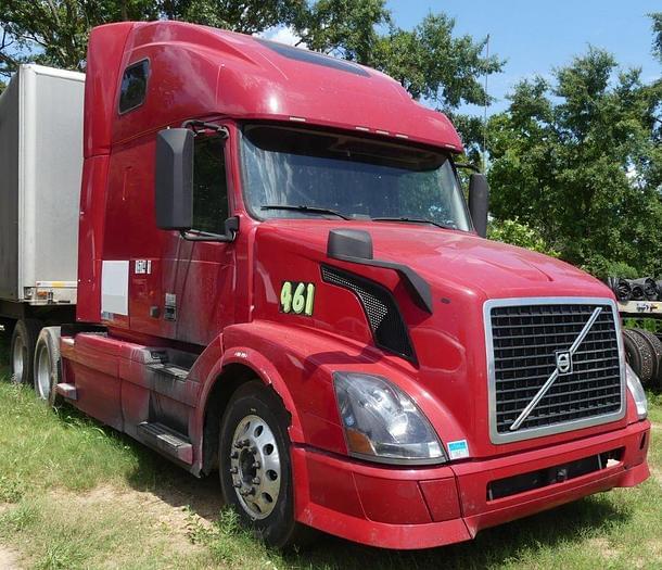Image of Volvo VNL64T equipment image 2
