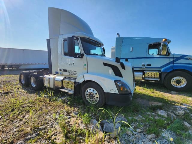 Image of Volvo D13 equipment image 2