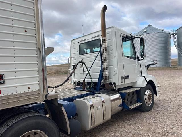Image of Volvo D13 equipment image 3