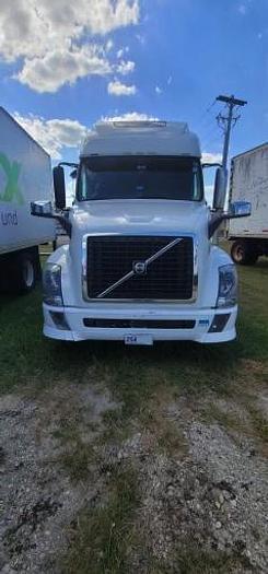 Image of Volvo VNL equipment image 2