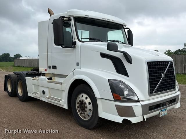Image of Volvo VNL equipment image 2