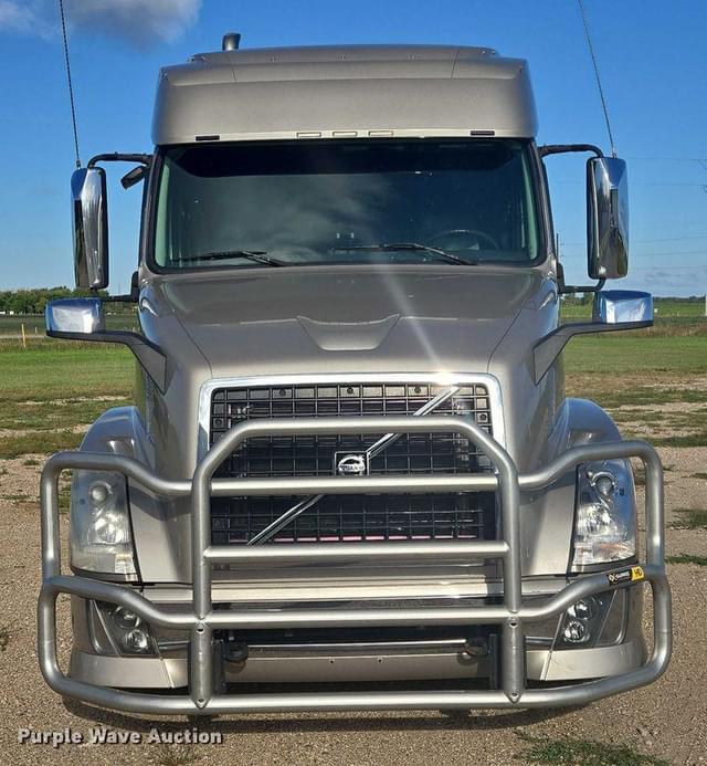 Image of Volvo VNL equipment image 1