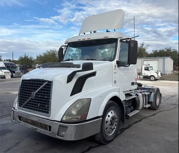 Main image Volvo VNL42T300