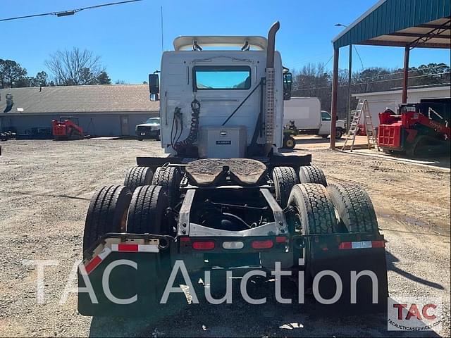 Image of Volvo VNL64T300 equipment image 3