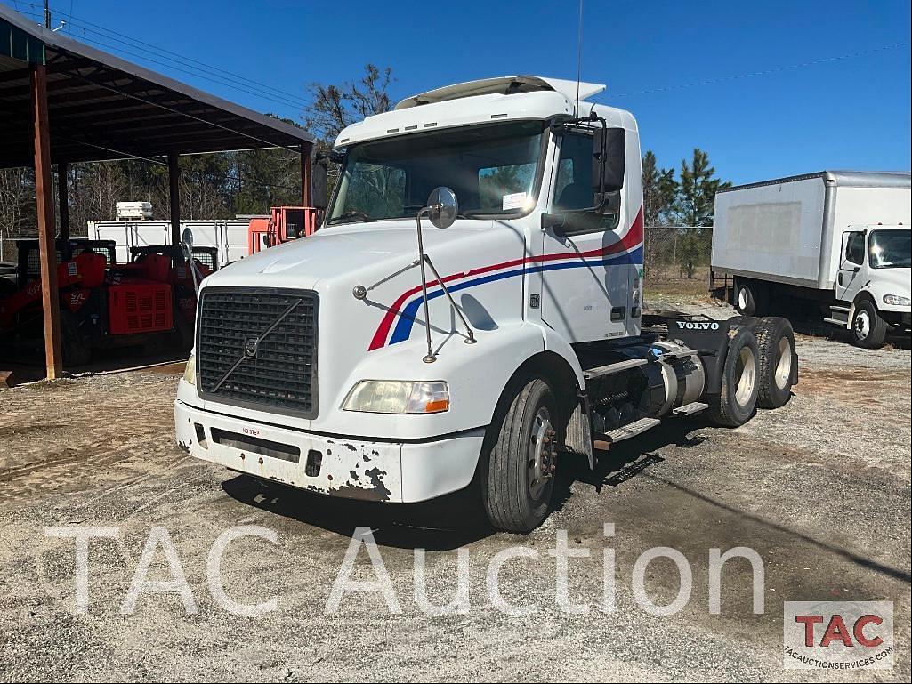 Image of Volvo VNL64T300 Primary image