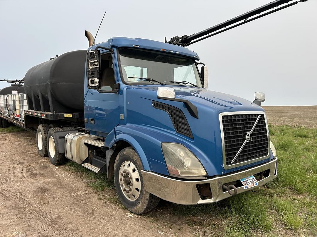 Image of Volvo VNL64T300 Primary image