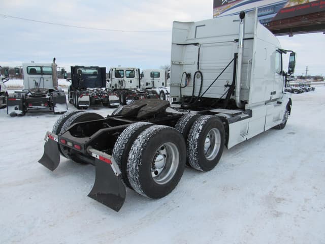 Image of Volvo VNL64T630 equipment image 2