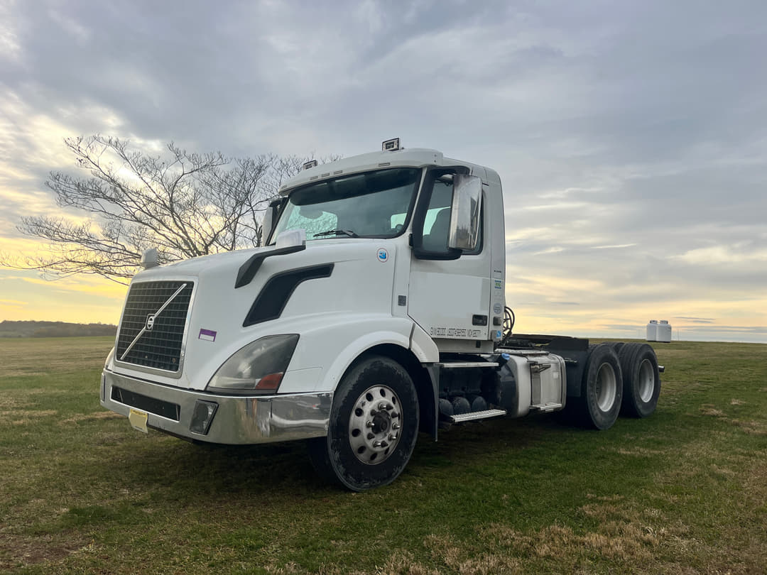 Image of Volvo VNL780 Primary image