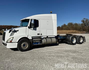 Main image Volvo VNL84T