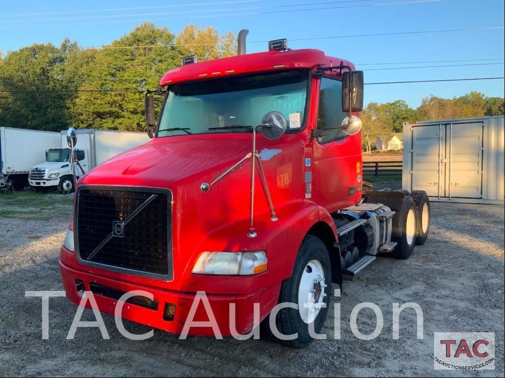 2014 Volvo VNM Equipment Image0