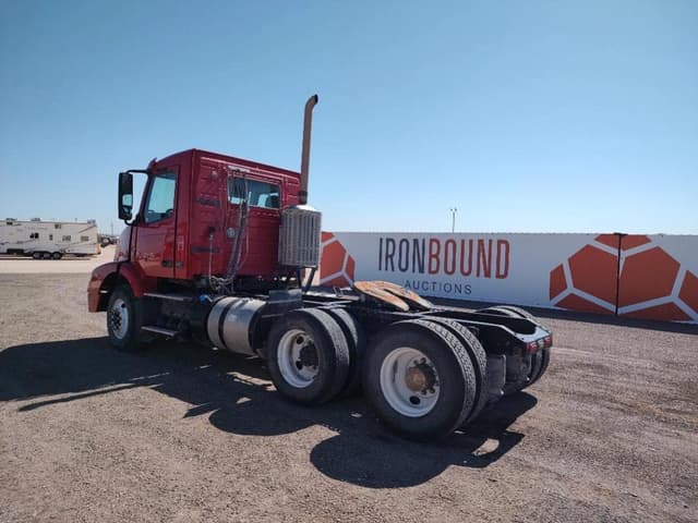 Image of Volvo VNM equipment image 2