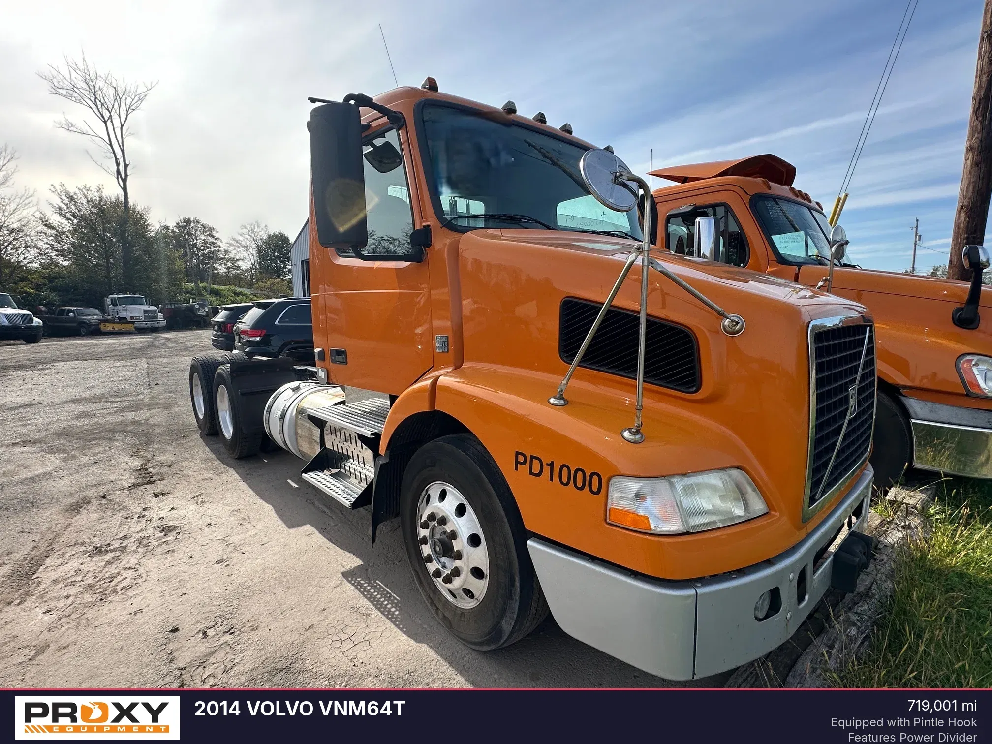 2014 Volvo VNM64T Equipment Image0