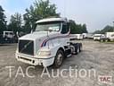 2014 Volvo VNM64T200 Image