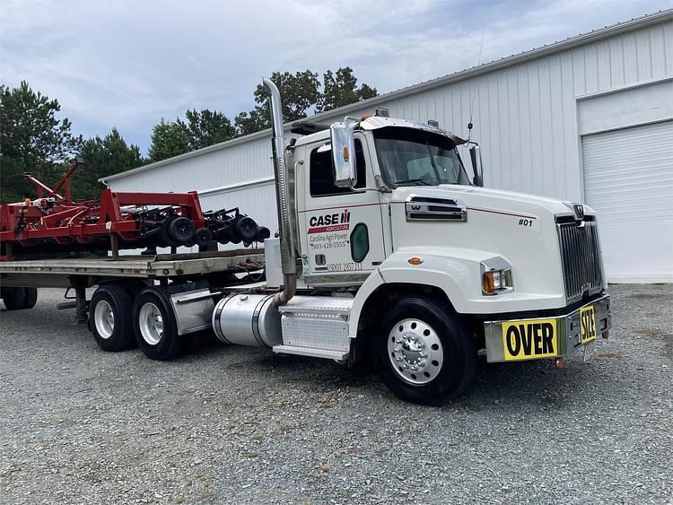2014 Western Star 4700 Equipment Image0