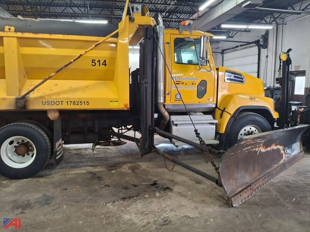 Image of Western Star 4700 equipment image 4