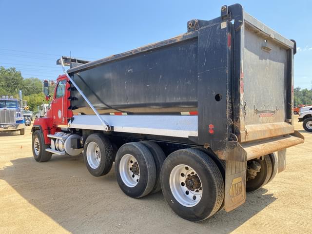 Image of Western Star 4700SF equipment image 1