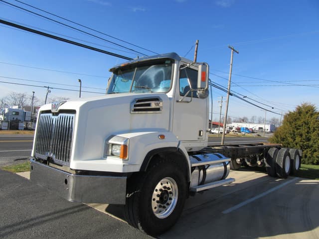 Image of Western Star 4800 equipment image 2